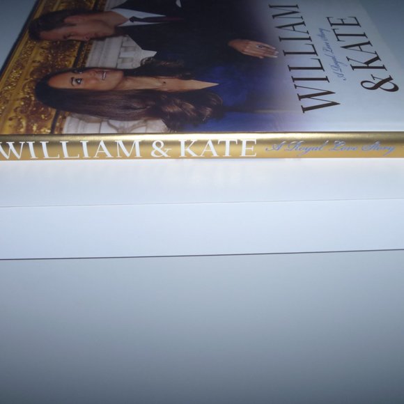 William & Kate - A Royal Love Story - Picture 4 of 6